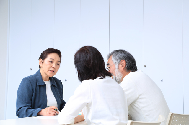 犬の介護施設はどんなところ？老犬ホームの特徴、費用や使い方を解説のサムネイル画像