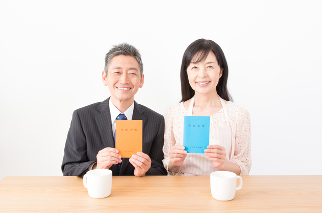 猫がついてくるのはなぜ？後追いする猫の心理や分離不安を徹底解説！のサムネイル画像