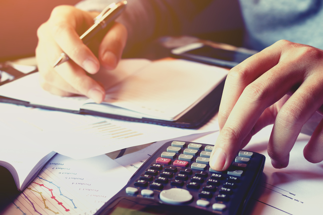 犬のプレイバウってなんだろう？プレイバウの意味や他の仕草のサムネイル画像