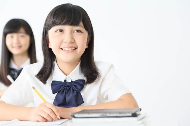 野良猫に触るのは危険？病気や感染症など触ることの危険性を解説のサムネイル画像