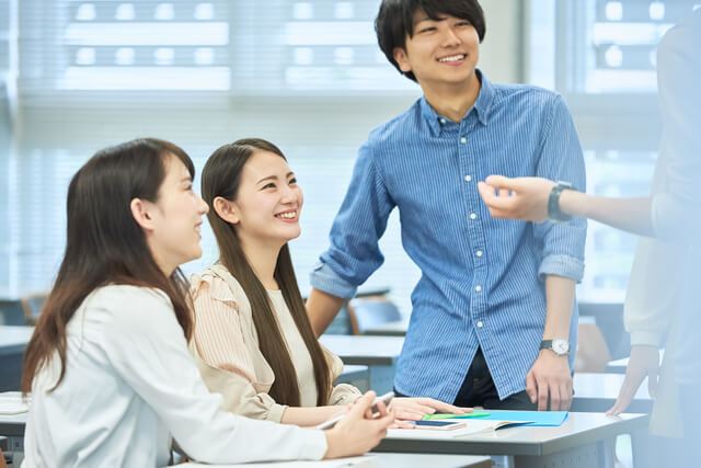 愛猫に煎餅を与えても大丈夫？猫が食べてはダメな食べ物を紹介のサムネイル画像