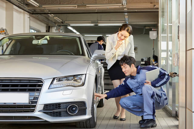 うさぎの撫で方を解説！撫でると喜ぶ場所や撫でられ待ちの合図とは？【うさぎ先生監修】のサムネイル画像