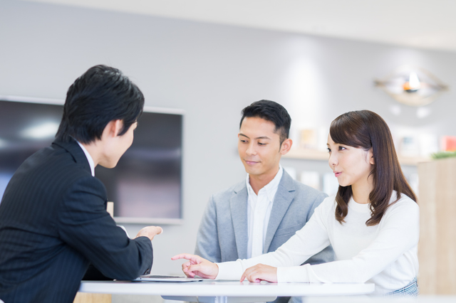 セキセイインコの性格は？性格が悪いと言われる理由や性別の見分け方も紹介のサムネイル画像