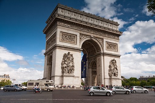 憧れの国 フランスの治安とは 華やかで美しい観光国に見る光と影