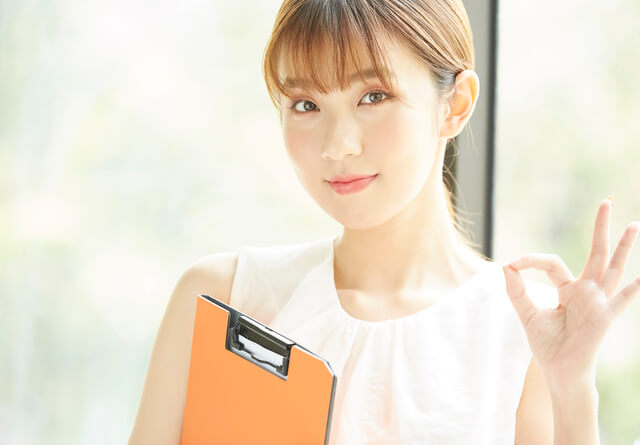 【獣医師執筆】犬や猫の誤飲はペット保険の対象？手術費用なども解説！のサムネイル画像