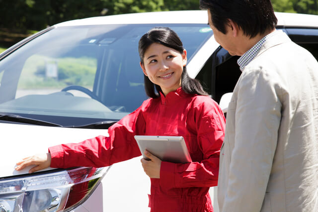 車のバッテリー上がり 自動車保険のロードサービスで無料で直そう