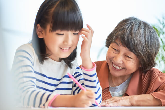 ハリネズミの人気の色の種類は？種類ごとの値段や特徴も紹介！のサムネイル画像