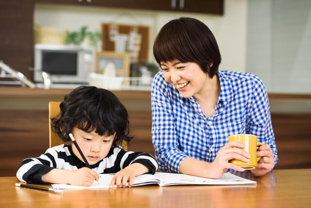 ジュウシマツにはどんな種類がある？色の違いや鳴き声を徹底解説！のサムネイル画像