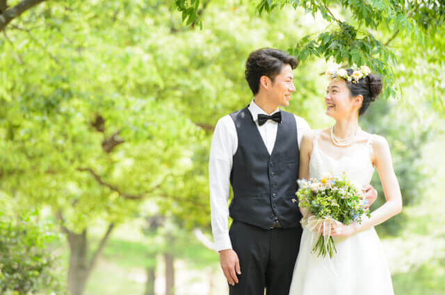 奨学金返済中は結婚できない 結婚後に返済する場合の注意点とは