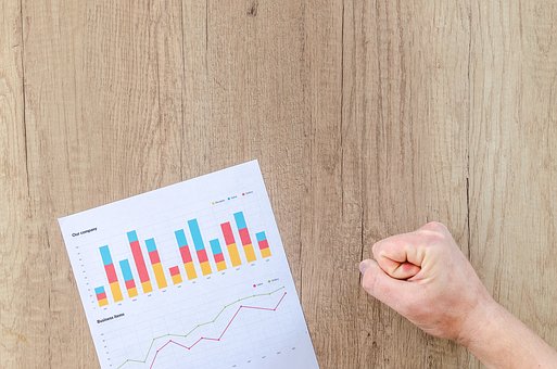 【獣医師監修】犬が白菜を食べても大丈夫？与え方や注意点、簡単レシピを解説！のサムネイル画像