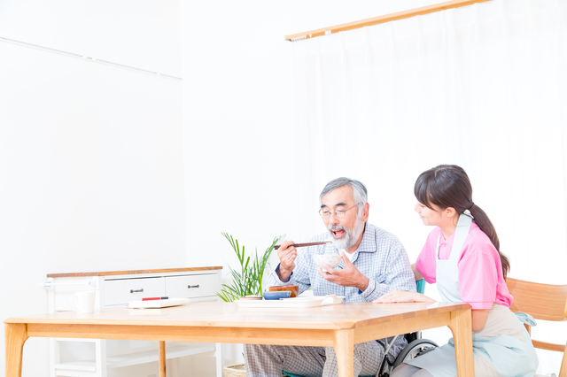 【獣医師監修】猫の甲状腺機能低下症とは？原因、症状、治療を解説！のサムネイル画像